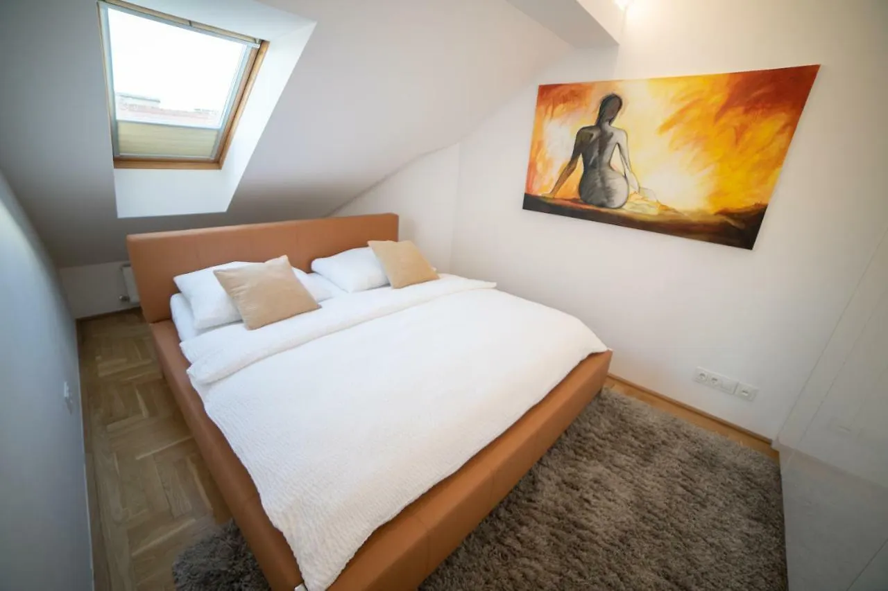 Apartment Ferienwohnung Easy Vienna Penthouse